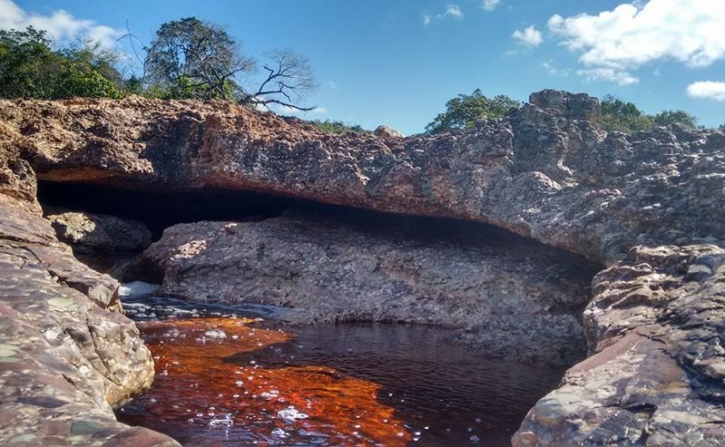 Cachoeira do Halley - poço para banho natural na trilha de Lençóis com a Alltour